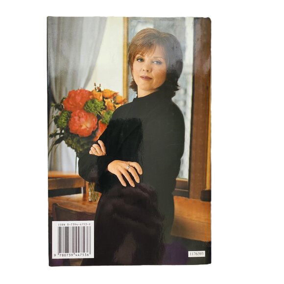 Nora Roberts Garden Trilogy Hardback - Picture 4 of 14